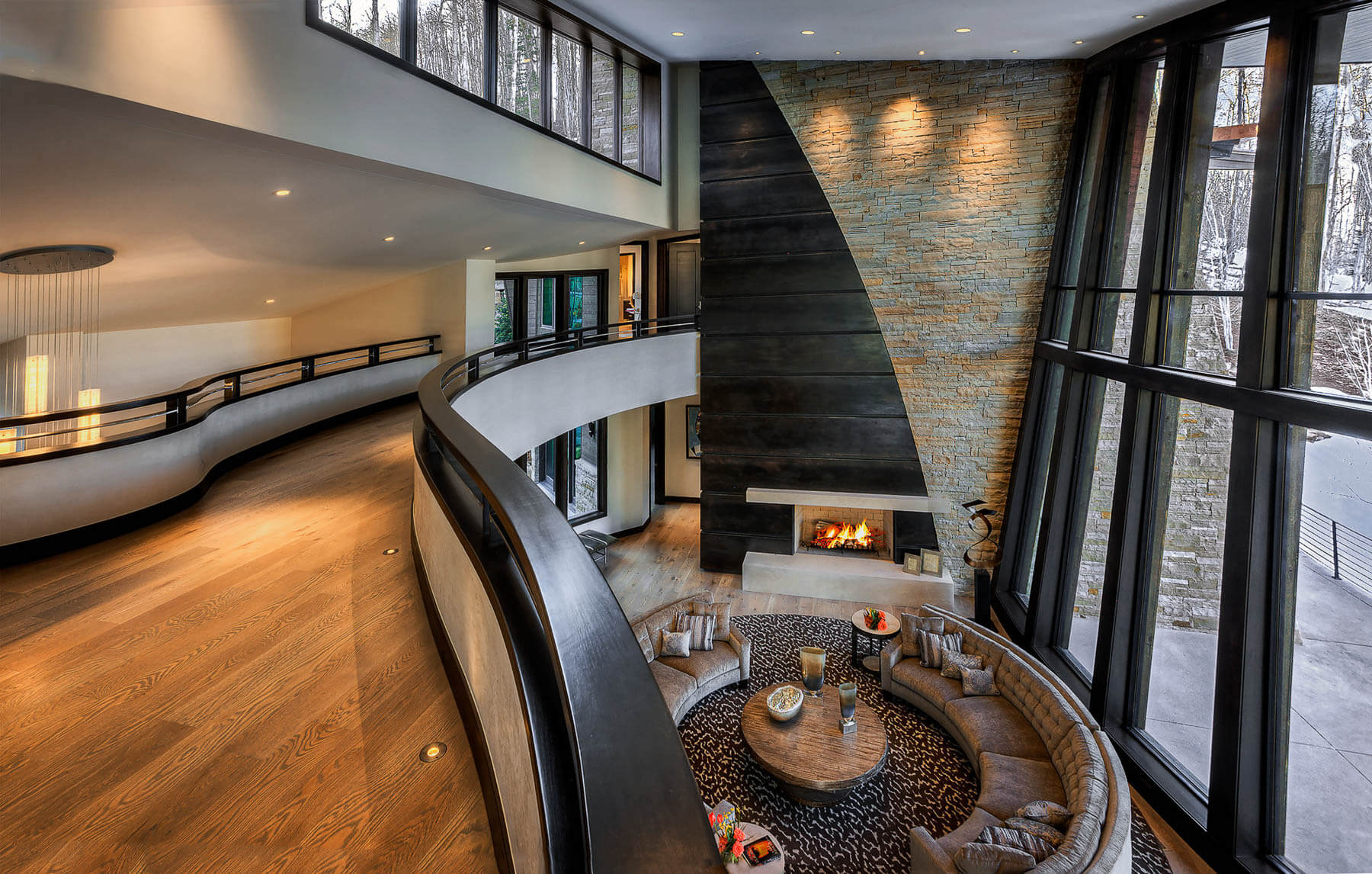 20150403-Bennett-Main-House-3501-09_LV-RM-to-fireplace-from-Balcony-No-Layers